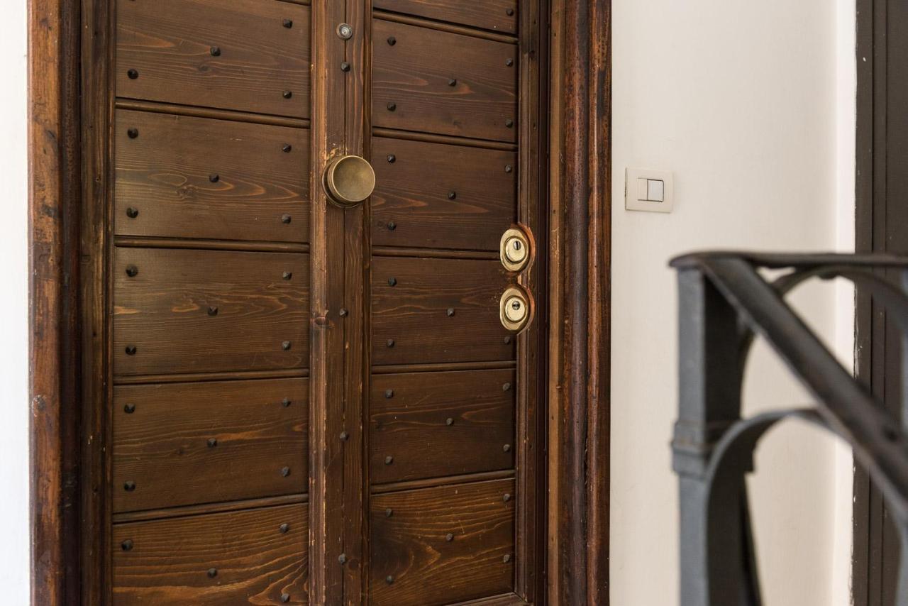 Idyllia Lighty Flat With Views In Trastevere Rome Exterior photo
